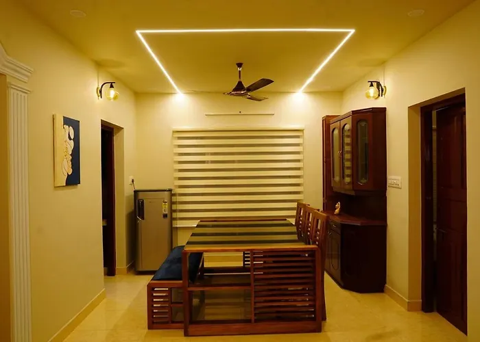 Sarovaram -Beautiful Riverfront Villa Kochi